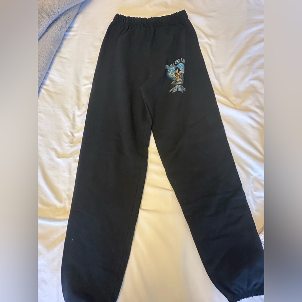 Boys lie black sweatpants